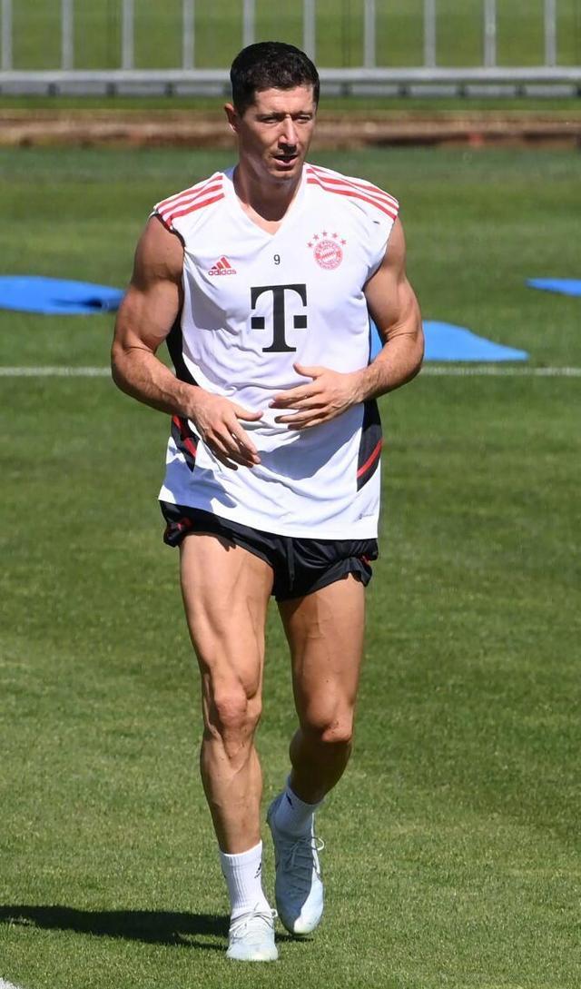 从莱万多夫斯基在德国队比赛中惊艳表现到大坂直美在加拿大队比赛中败北,西亚卡姆与40激战法国队分钟的简单介绍 从莱万多夫斯基在德国队比赛中惊艳表现到大坂直美在加拿大队比赛中败北,西亚卡姆与40激战法国队分钟的简单介绍